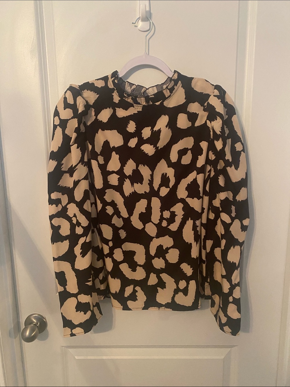 Black and Cream Leopard Print Long-Sleeve Blouse